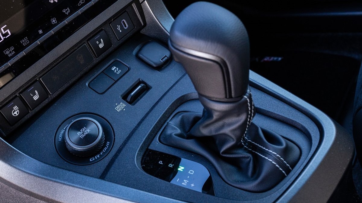 2026 Toyota GR Yaris 1.6 AT