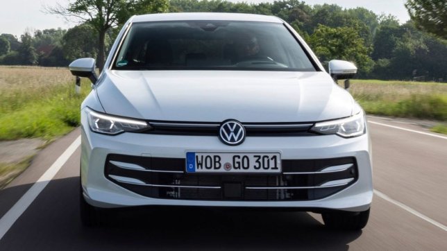 2025 Volkswagen Golf 230 eTSI Life