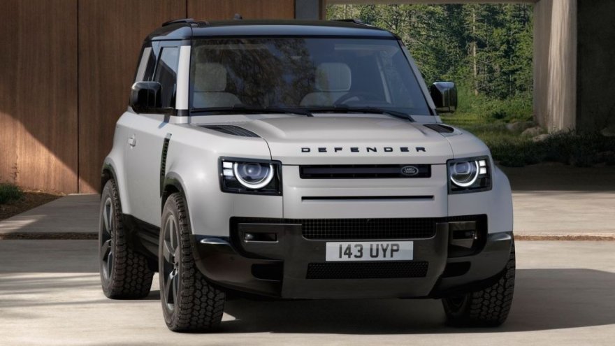 2026 Land Rover Defender 90 D250  X-Dynamic SE