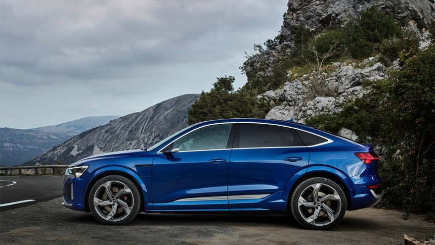 2024 Audi Q8 Sportback e-tron SQ8