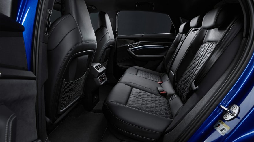 2024 Audi Q8 Sportback e-tron SQ8