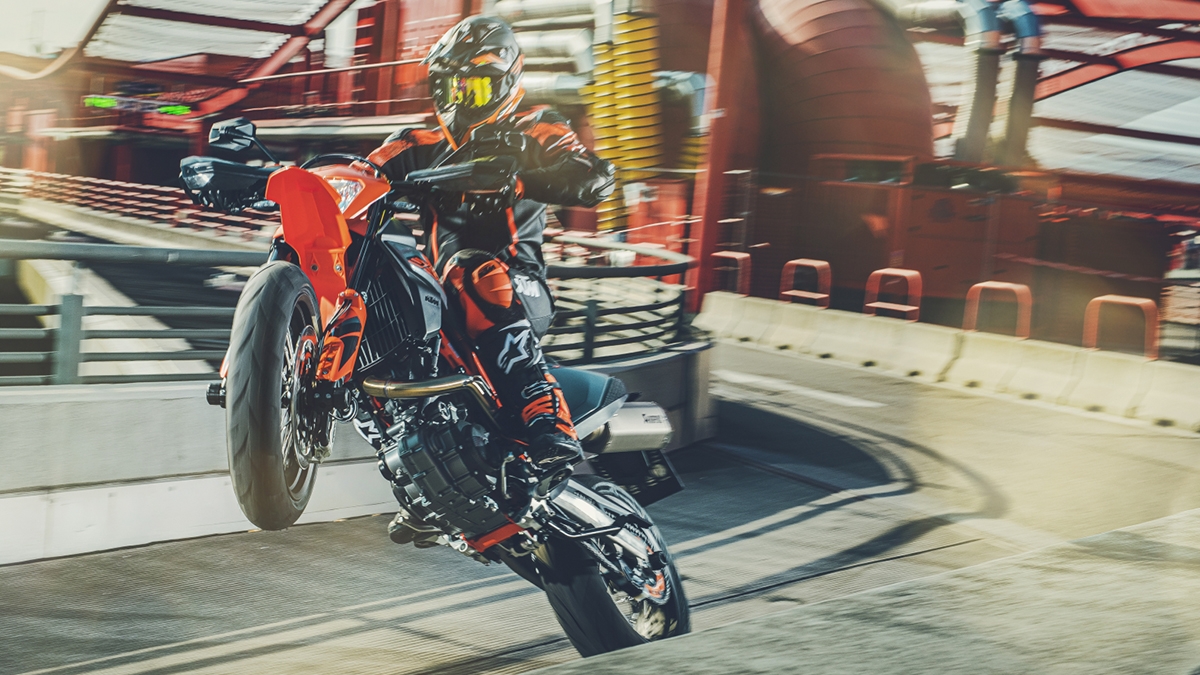 2021 KTM 690 SMC R