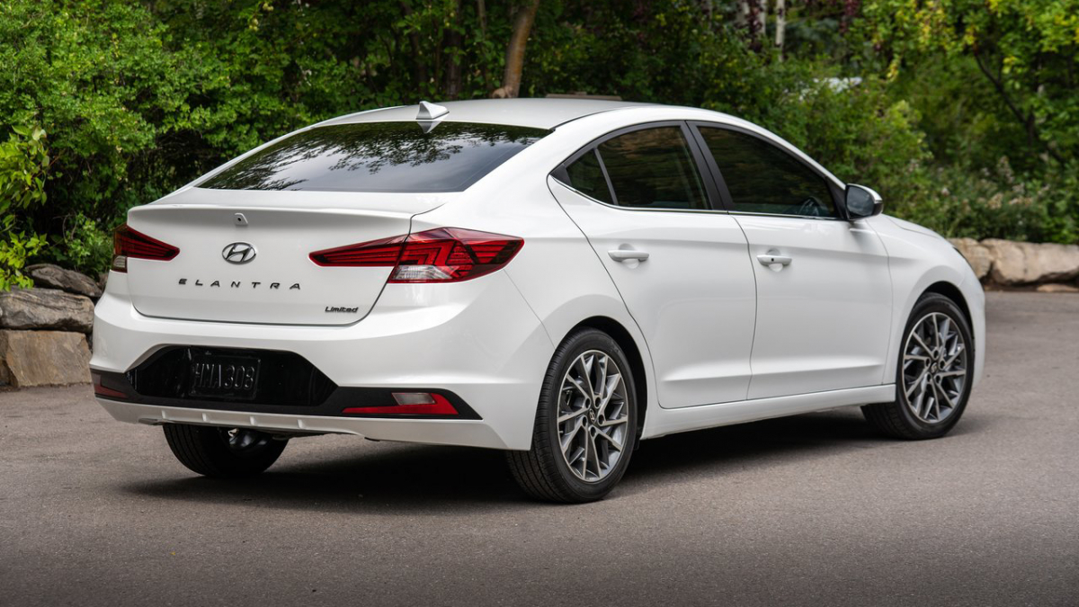 2021 Hyundai Elantra 旗艦型