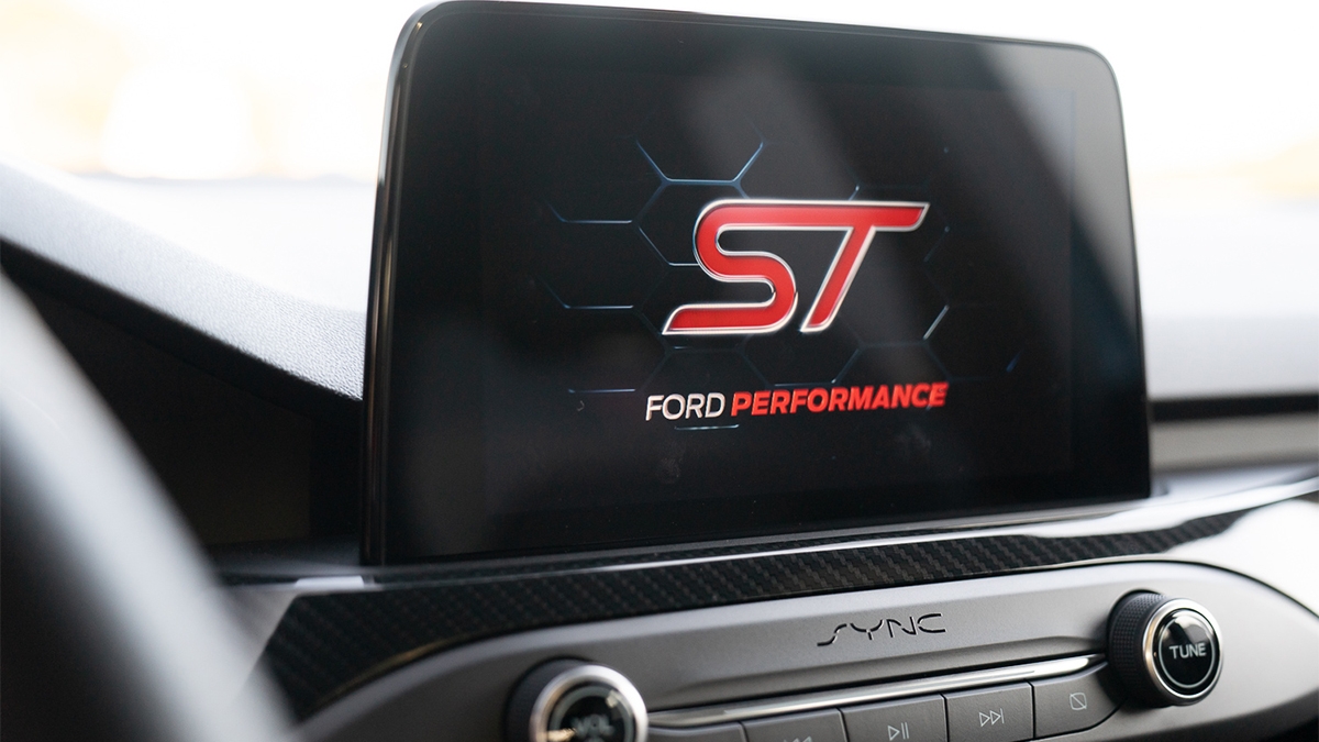 2022 Ford Focus 5D ST 6MT
