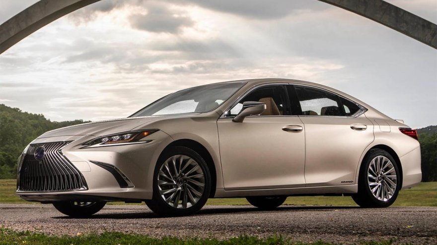 2019 Lexus ES