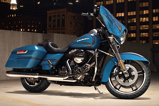 Harley-Davidson_Touring_Street Glide