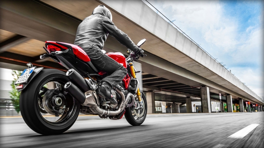 Ducati_Monster_1200 S