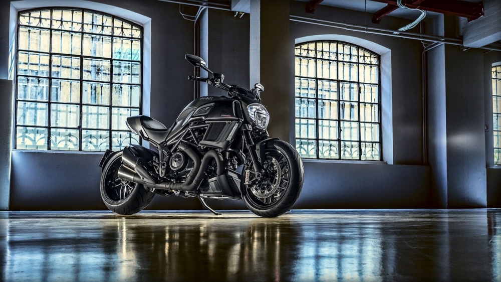 Ducati_Diavel_Carbon