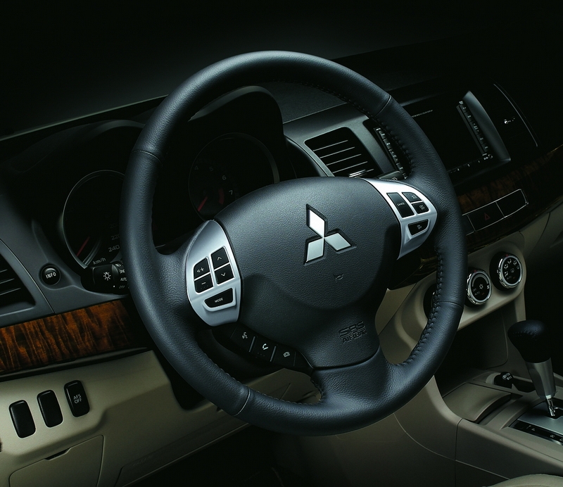 Mitsubishi_Lancer Fortis_1.8豪華型