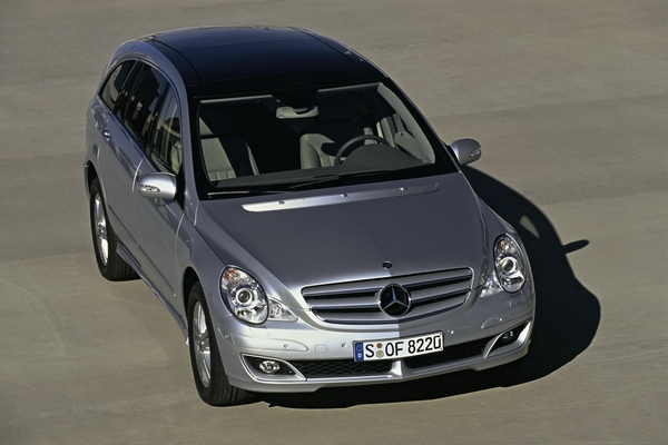 M-Benz_R-Class_R500L