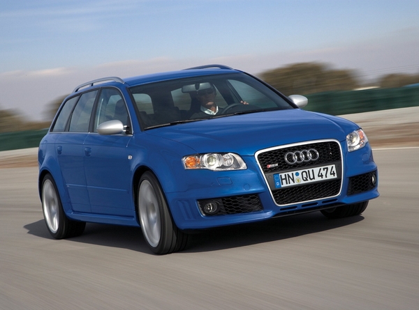 Audi_A4 Avant_RS4