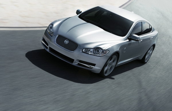 Jaguar_XF_3.0