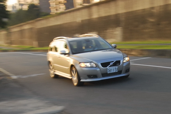 Volvo_V50_D5 R-Design