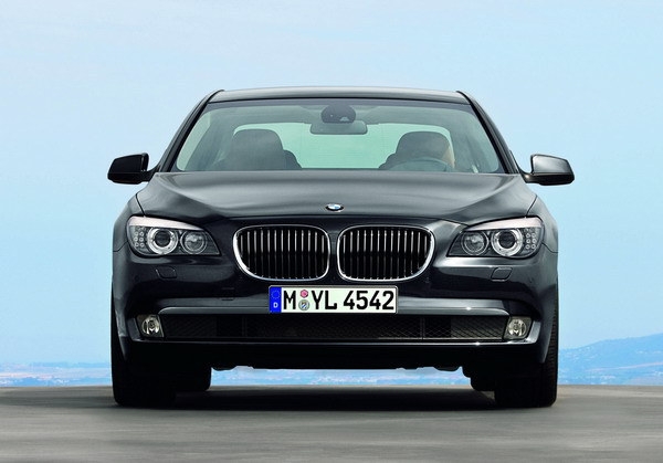 BMW_7 Series_740Li