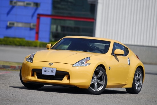 Nissan_370Z Coupe_3.7