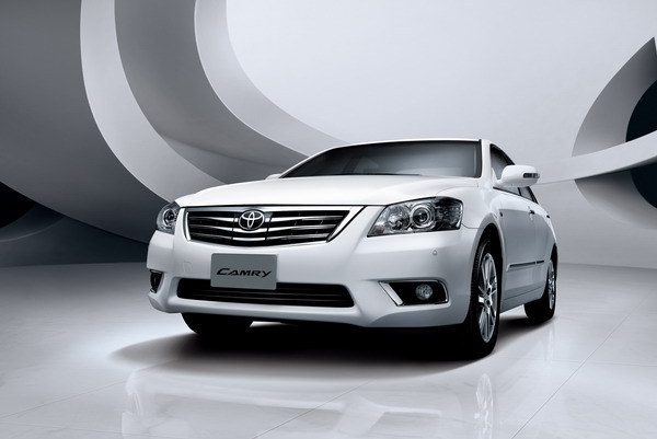 Toyota_Camry_2.4 E 經典版