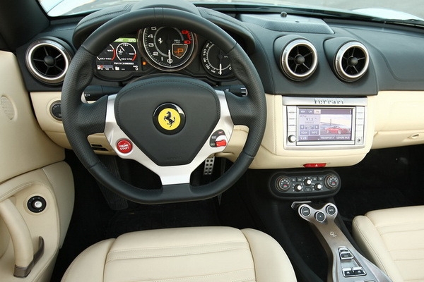 Ferrari_California_4.3