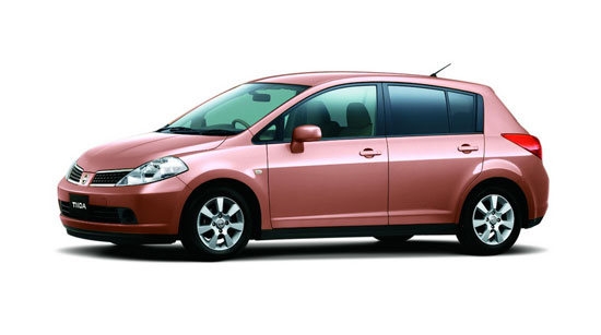 Nissan_Tiida_1.8 5D L