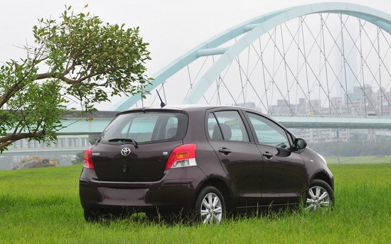 Toyota_Yaris_1.5 G