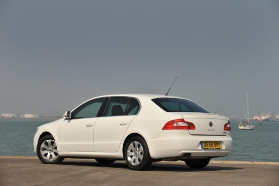 Skoda_Superb Sedan_2.0 TDI