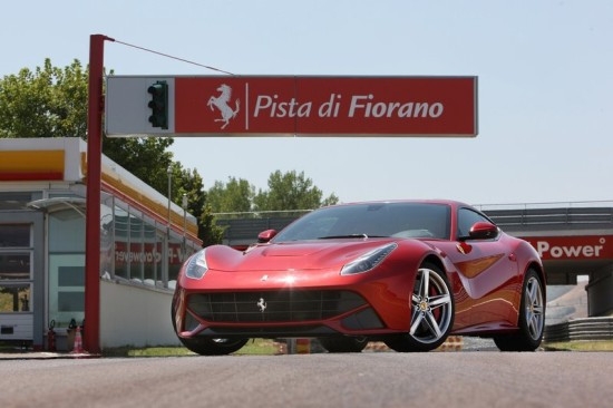 Ferrari_F12 Berlinetta_V12