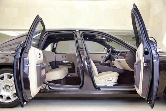 Rolls-Royce_Ghost_6.6 V12