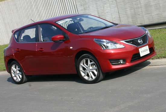 Nissan_Tiida 5D_1.6 Turbo S規