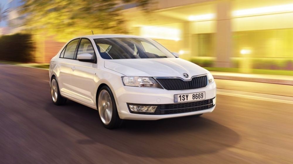 Skoda_Rapid_1.6 MPI Ambition