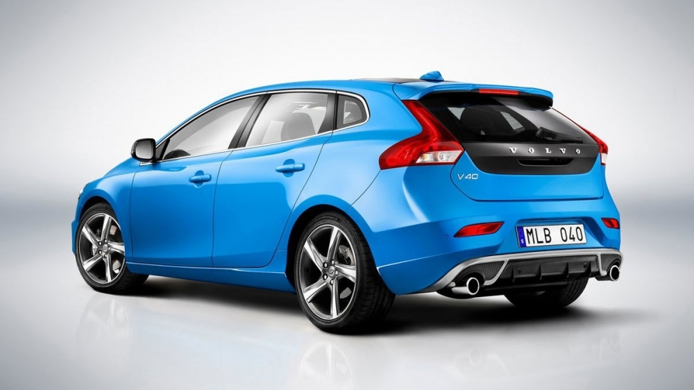 Volvo_V40_D4 R-Design