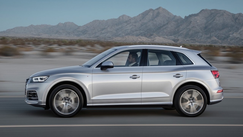 2020 Audi Q5 45 TFSI quattro  Premium Plus