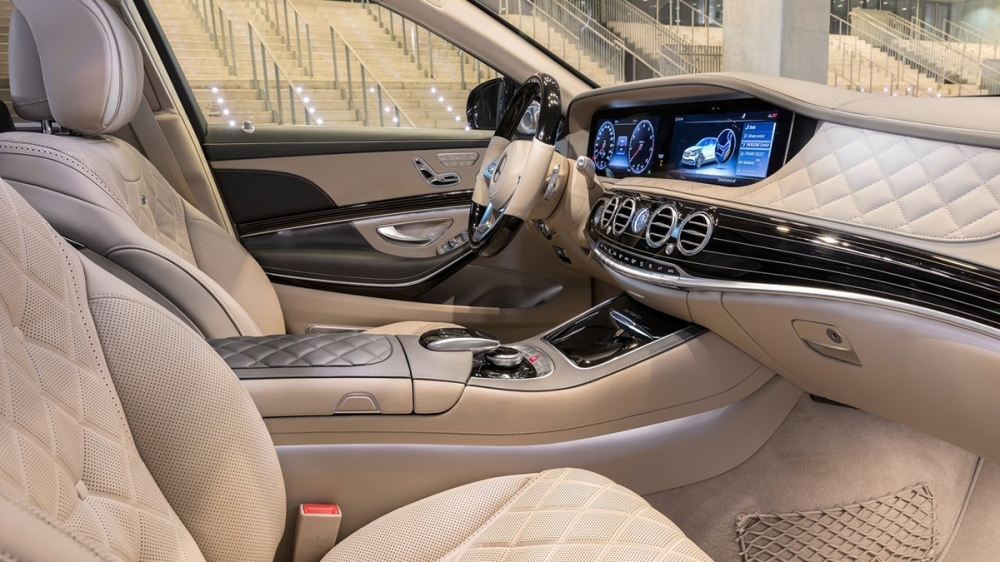 2020 M-Benz S-Class Maybach S560