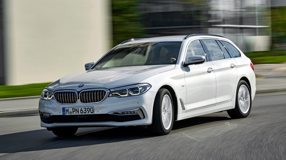 BMW_5-Series Touring_520i Luxury