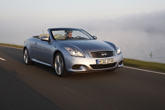 2010 Infiniti G Convertible 37