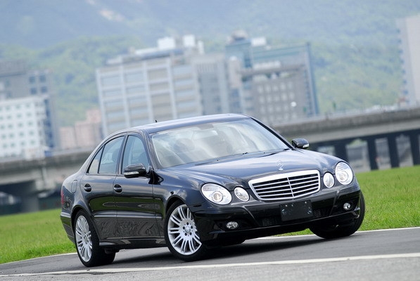 2008 M-Benz E-Class E220 CDI