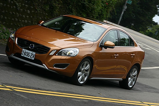 2013 Volvo S60 D4 豪華版