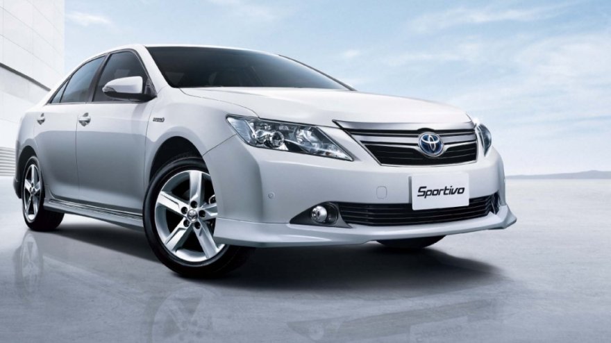 2014 Toyota Camry Hybrid-Sportivo