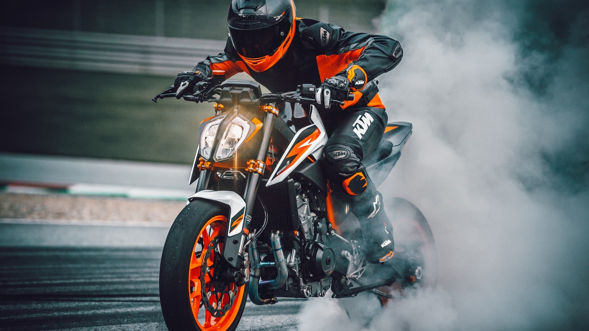 2021 KTM Duke 890 R