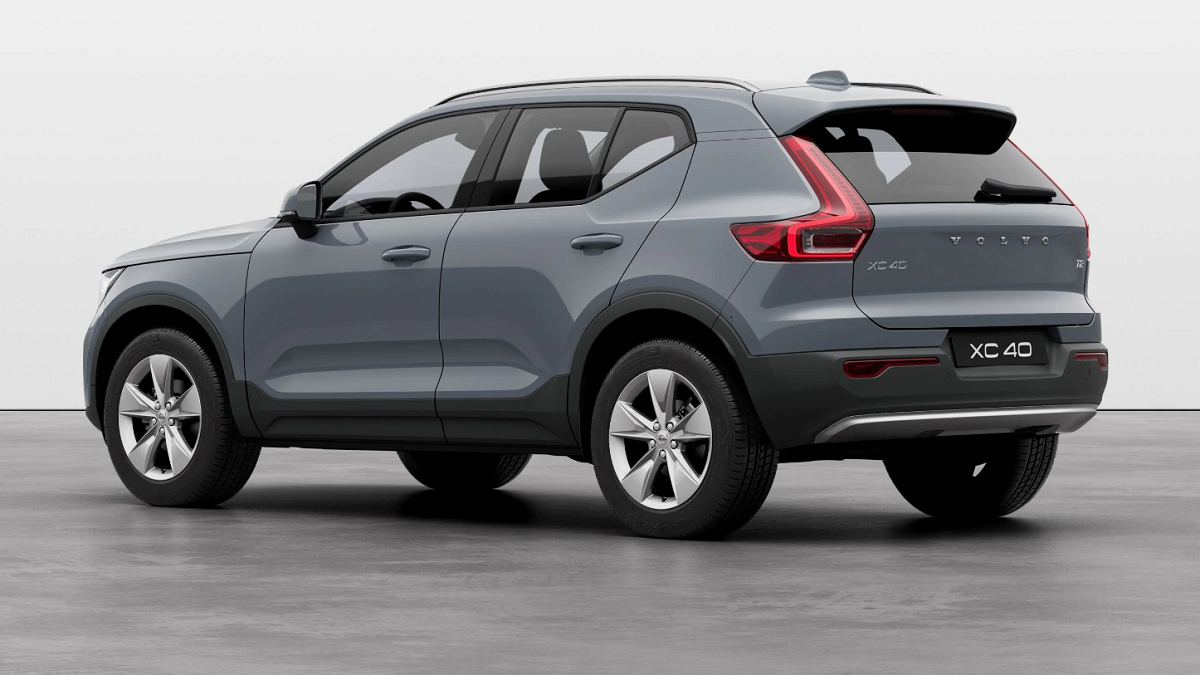 2023 Volvo XC40 T2