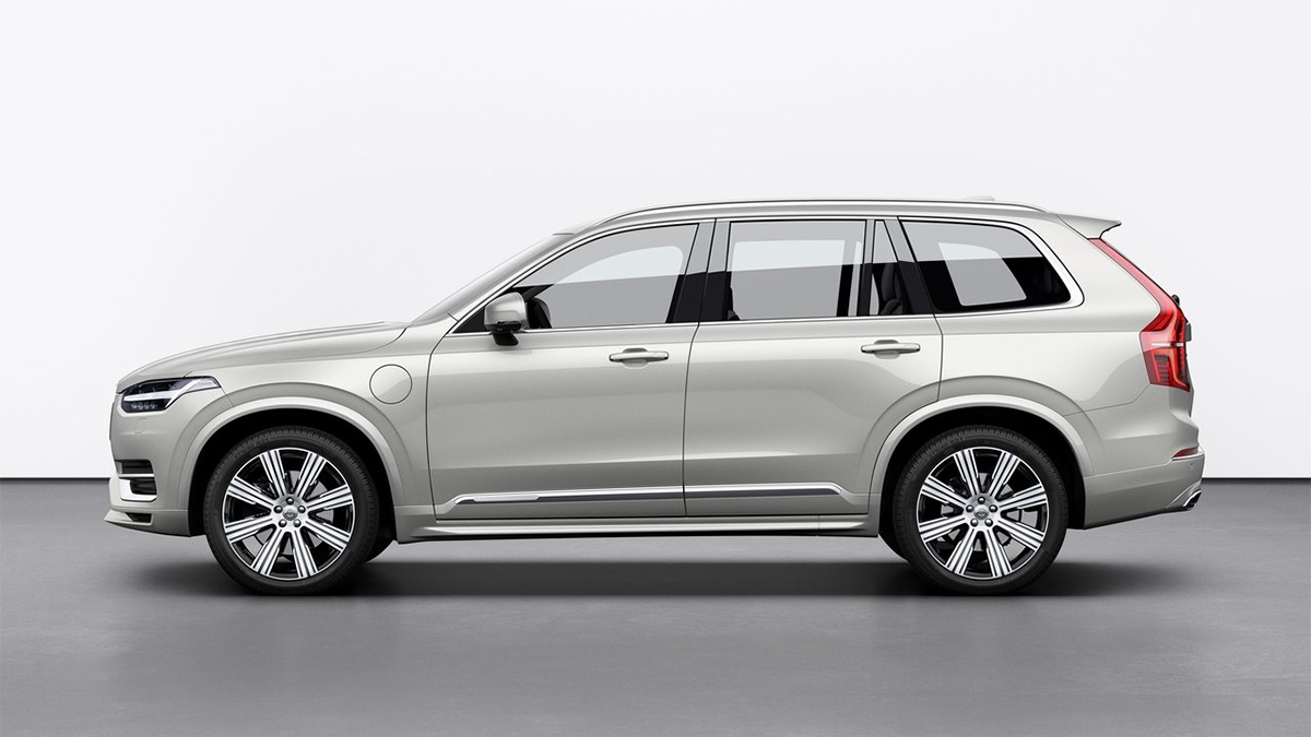 2023 Volvo XC90 Plus B5