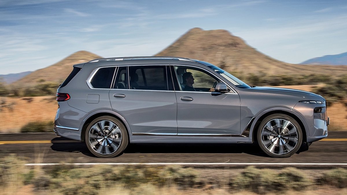 2024 BMW X7 xDrive40i