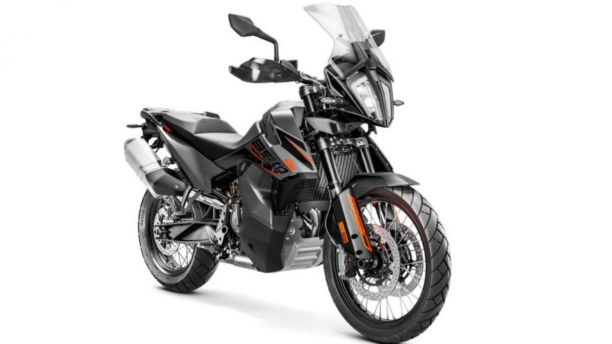 2022 KTM 890