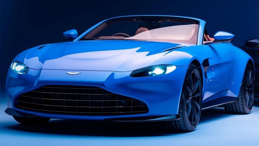 2022 Aston Martin Vantage Roadster