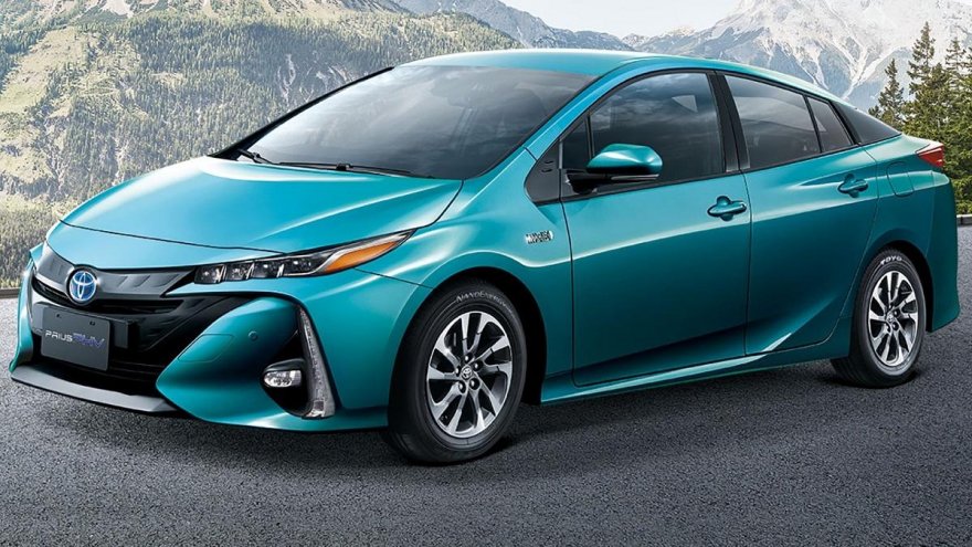 2021 Toyota Prius PHV