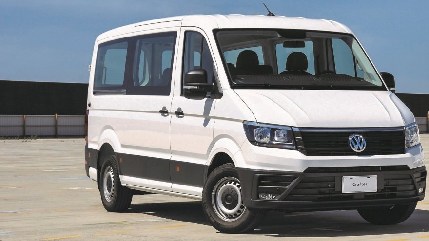 2021 Volkswagen Crafter 中軸平頂九座客車