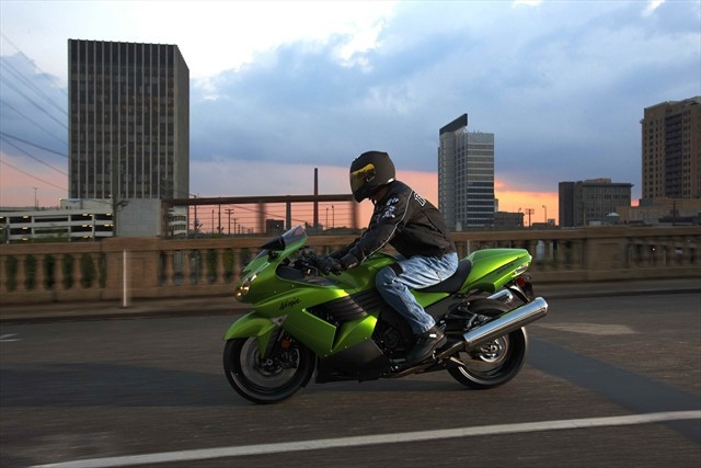 Kawasaki_ZX_14