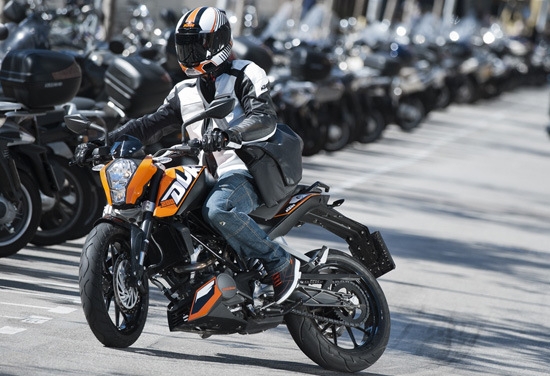 KTM_Duke_200