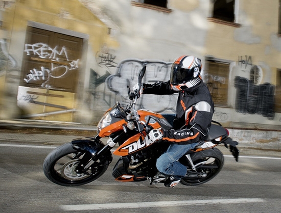 KTM_Duke_200