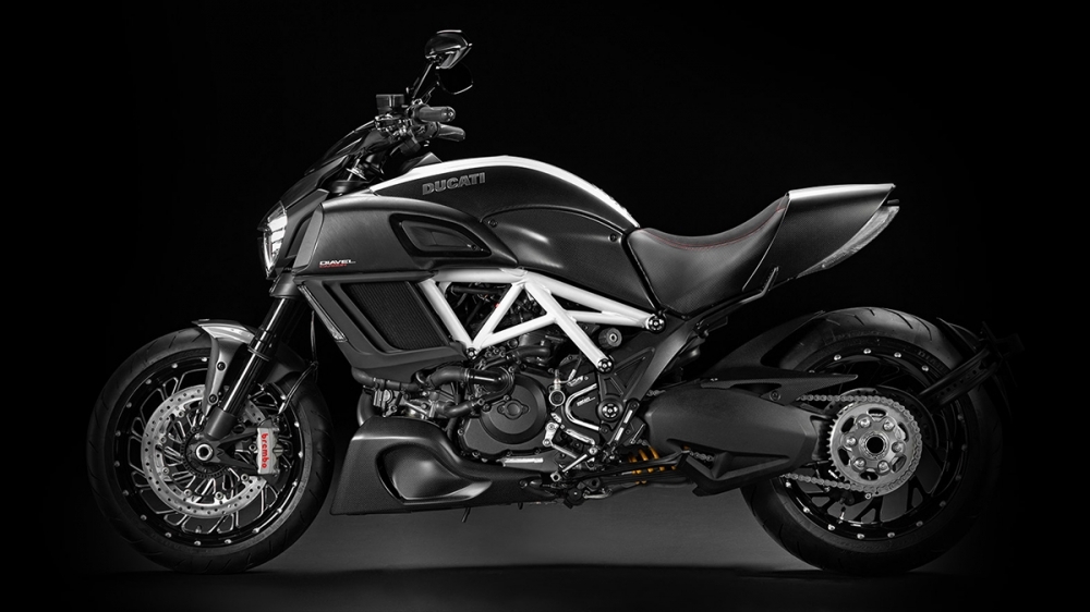 Ducati_Diavel_Carbon