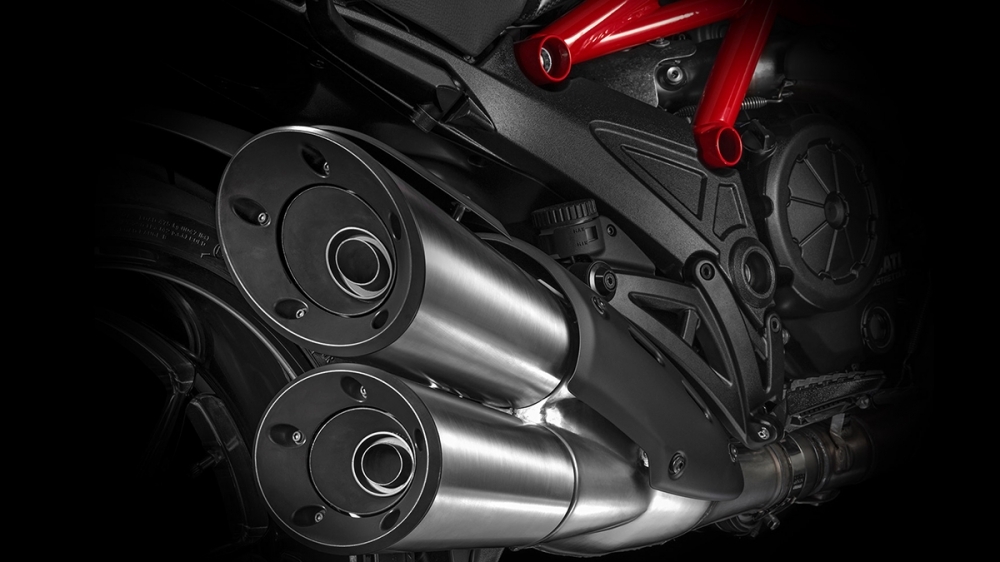 Ducati_Diavel_Carbon