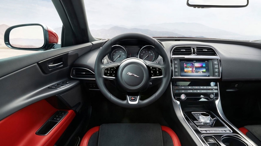 2019 Jaguar XE S